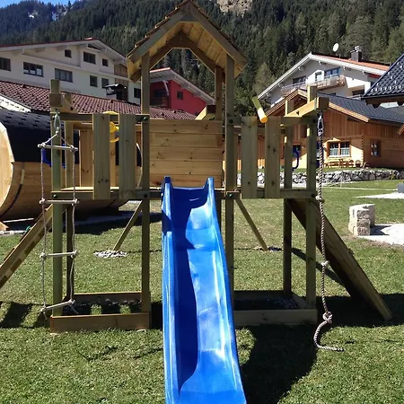 Ferienhuetten Lechtal *